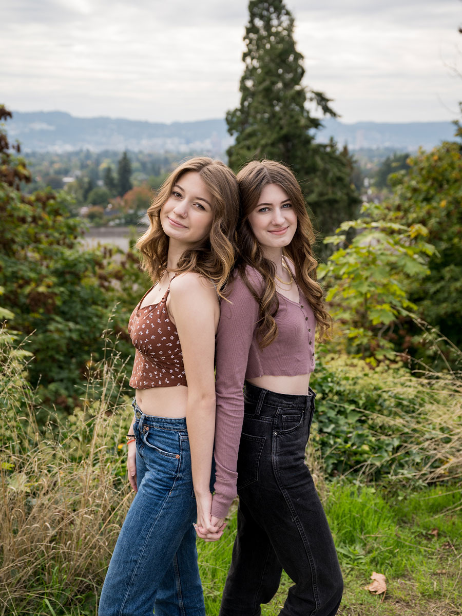 Twin-Senior-Pictures-Portland-AnnaGrafPhotography
