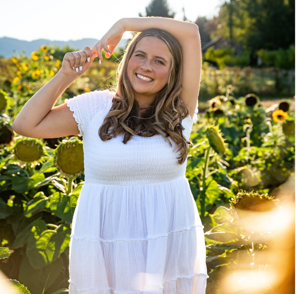 Portland Sunflower field Senior Pictures-AnnaGrafPhotography